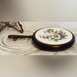 Paddle Trivet, Wood and Ceramic Trivet, Flower Decor. Cornwall Industries
